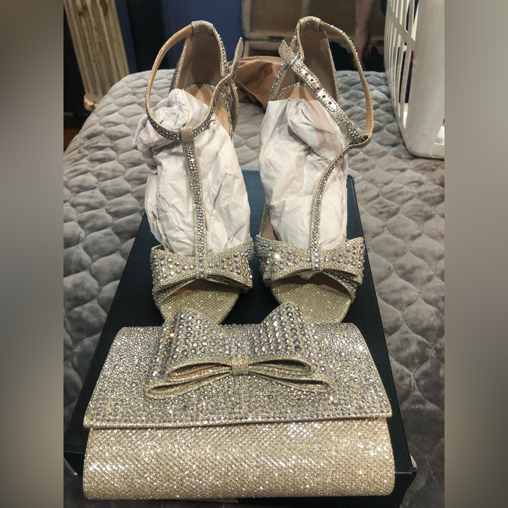 Heel and clutch set by Nine West